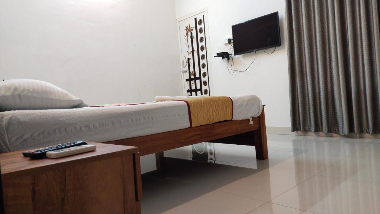 Ripples Service Villas Kollam Exterior photo
