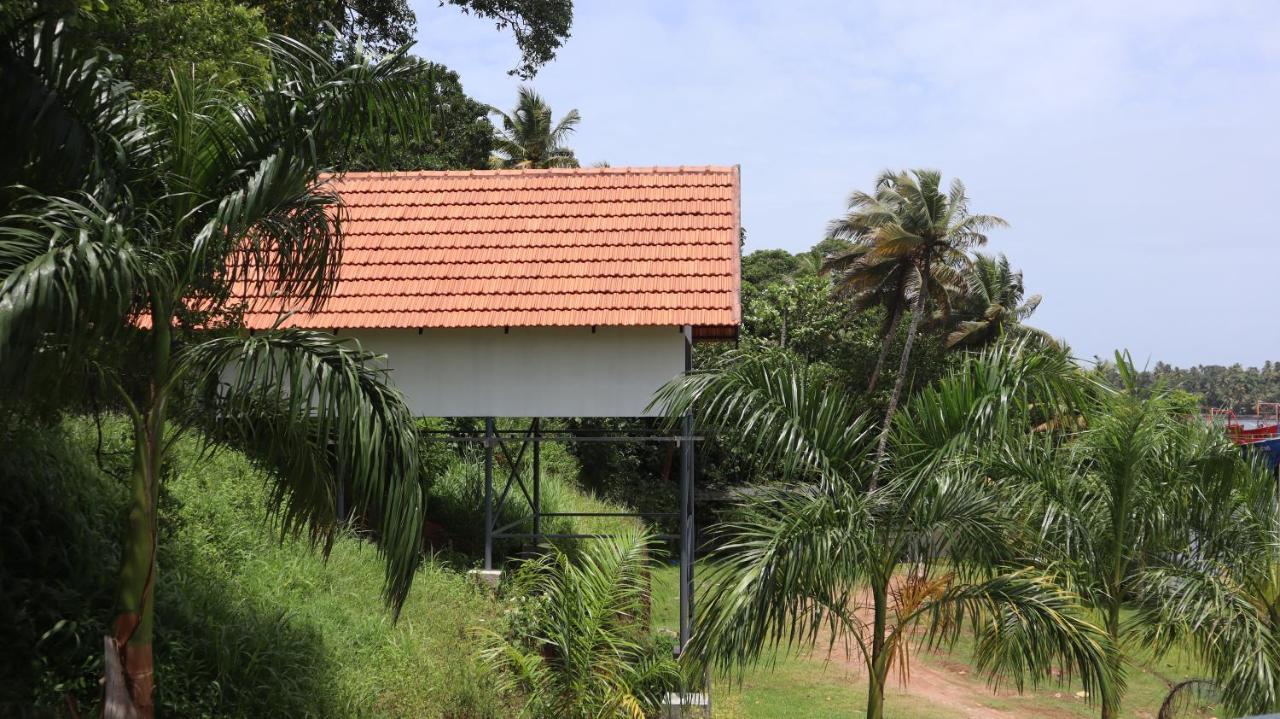 Ripples Service Villas Kollam Exterior photo